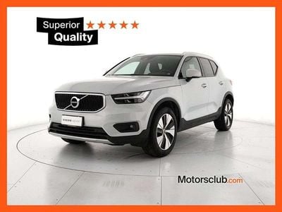 Usata Volvo XC40 Momentum 129 CV (94 kW) 2021 Glacier silver SUV
