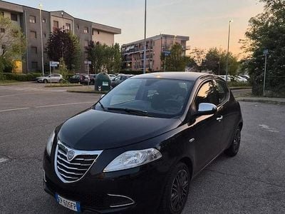 Gebraucht Lancia Ypsilon Silver 95 PS (69 kW) 2012 Schwarz Kleinwagen