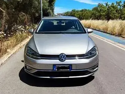 Usata VW Golf VII Business 116 CV (85 kW) 2019 Berlina