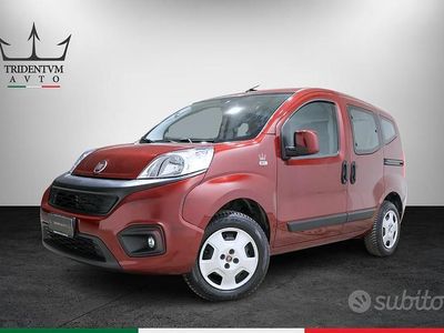 Begagnad Fiat Qubo Easy 77 HK (56 kW) 2017 Röd Minibuss