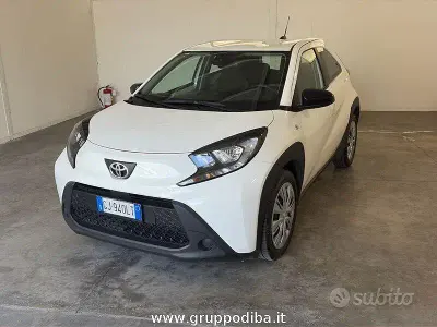 Usata Toyota Aygo X Active 72 CV (52 kW) 2022 Bianco SUV