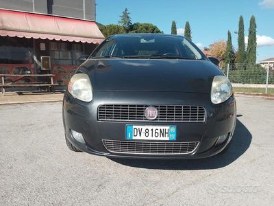 Grigio Usata 2009 Fiat Grande Punto Active Utilitaria | 4950 € (Cara)