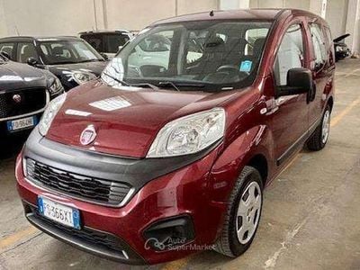Usata Fiat Qubo Easy 70 CV (51 kW) 2018 Rosso Monovolume