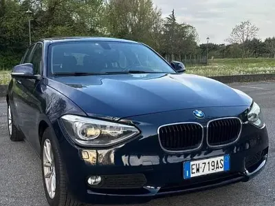 Usata BMW 118 Comfort Edition 143 CV (105 kW) 2014 Bluazzurro Utilitaria