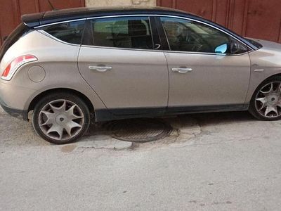 Usata Lancia Delta 190 CV (139 kW) 2009 Grigio Utilitaria