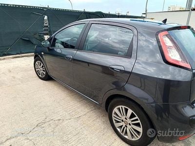 Usata Fiat Punto Evo 90 CV (66 kW) 2011 Grigio Utilitaria
