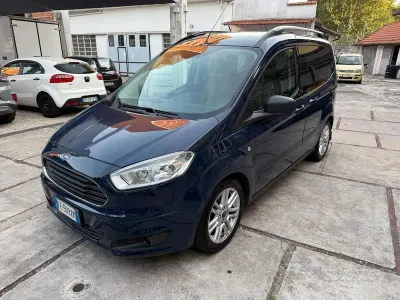 Usata Ford Tourneo Courier Titanium 101 CV (74 kW) 2016 Bluazzurro Monovolume
