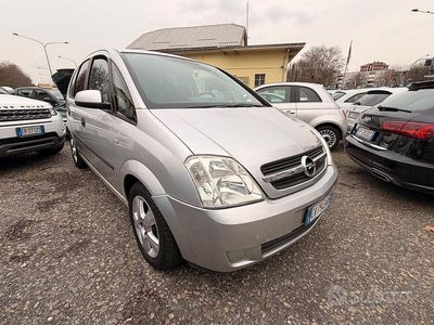 Usata Opel Meriva Cosmo 101 CV (74 kW) 2005 Grigio Monovolume