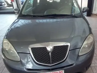 Usata Lancia Ypsilon 75 CV (55 kW) 2007 Grigio Utilitaria
