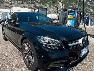 Usata Mercedes C220 194 CV (142 kW) 2021 Nero Coupé