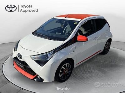 Usata Toyota Aygo X-wave 72 CV (52 kW) 2019 Bianco Utilitaria