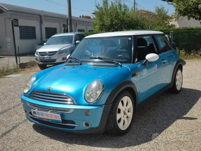 Usata Mini Cooper 116 CV (85 kW) 2005 Blu/azzurro Utilitaria