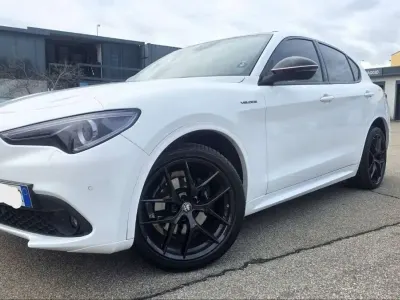 Usata Alfa Romeo Stelvio Veloce 209 CV (153 kW) 2021 Bianco SUV