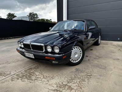 Blu/azzurro Usata 1996 Jaguar XJ6 Berlina | 5990 €