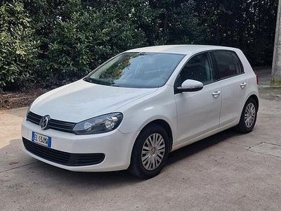 Usata VW Golf VI 80 CV (58 kW) 2011 Bianco Utilitaria