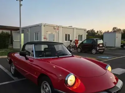 Usata Alfa Romeo Spider 128 CV (94 kW) 1988 Rosso Cabrio