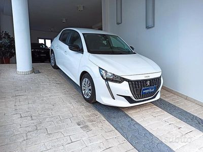 Gebraucht Peugeot 208 Active 102 PS (75 kW) 2022 Weiß Kleinwagen
