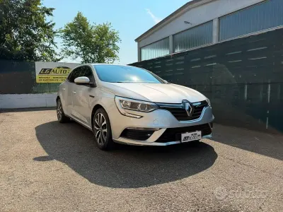 Usata Renault Mégane GrandTour Business 116 CV (85 kW) 2020 Grigio Station wagon
