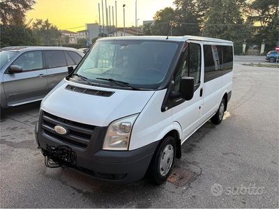 Usata Ford Transit Tourneo 140 CV (102 kW) 2009 Bianco Monovolume