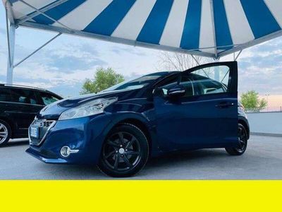 usata Peugeot 208 1.4 e-HDi 68 CV S&S robotizzato 5 port