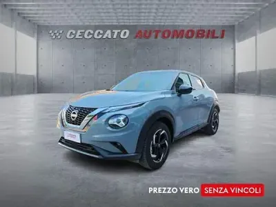 Usado Nissan Juke N-Connecta 114 CV (83 kW) 2023 Gris SUV