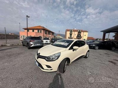 Usata Renault Clio IV Life 90 CV (66 kW) 2017 Beige Berlina