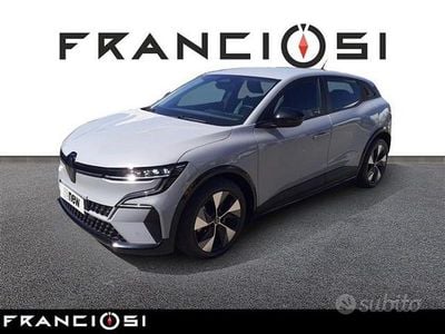 Begagnad Renault Megane E-Tech Equilibre 95 kW (130 HK) 2022 Grå