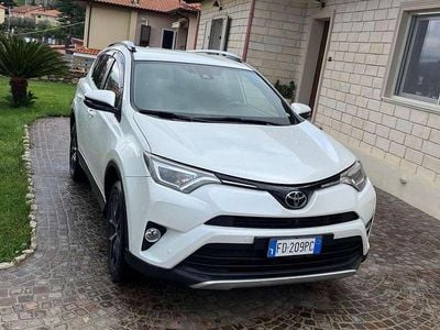 Usata Toyota RAV4 Style 143 CV (105 kW) 2016 Bianco SUV
