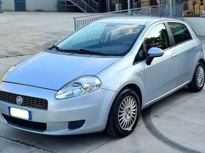 Usata Fiat Grande Punto 75 CV (55 kW) 2009 Utilitaria