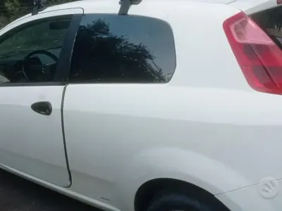 Usata Fiat Grande Punto 75 CV (55 kW) 2007 Giallo Utilitaria