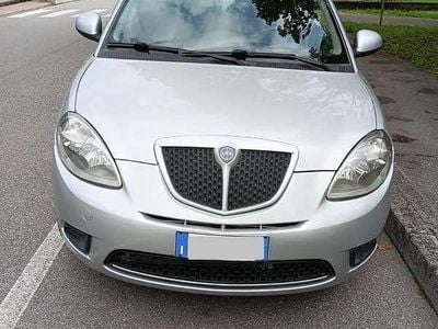 Usata Lancia Ypsilon 75 CV (55 kW) 2010 Utilitaria