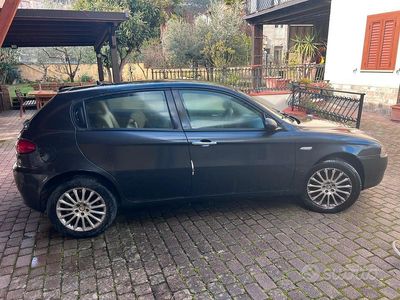 Nero Usata 2007 Alfa Romeo 147 Utilitaria | 1200 € (Ottimo prezzo)