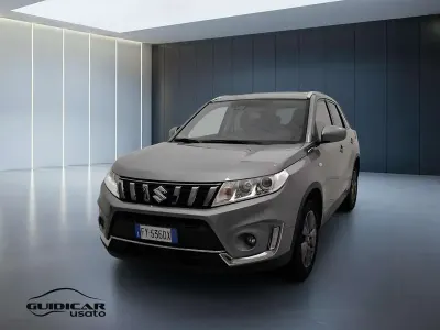 Usata Suzuki Vitara Cool 112 CV (82 kW) 2019 Grigio metallizzato chiaro SUV