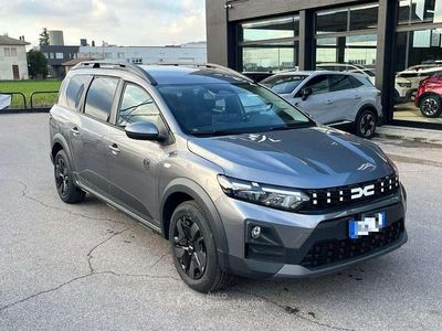 Nuova Dacia Jogger Expression 109 CV (80 kW) 2026 Grigio scisto metallizzato Monovolume