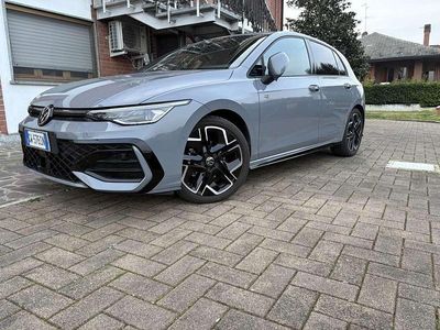 Usata VW Golf VIII R-line Plus 150 CV (110 kW) 2025 Berlina