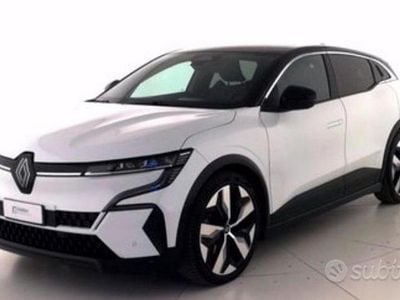 Usata Renault Megane E-Tech 161 kW (220 CV) 2022 Bianco Station wagon