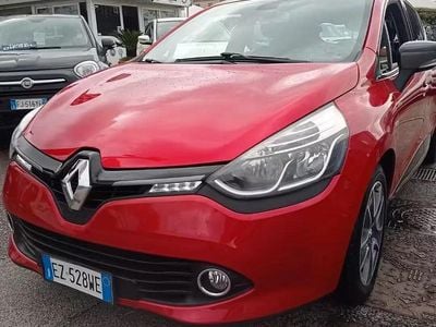 Usata Renault Clio IV 90 CV (66 kW) 2015 Arancione Berlina