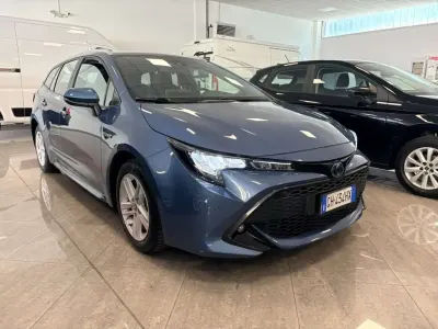 Usata Toyota Corolla Business Edition 98 CV (72 kW) 2021 Grigio Station wagon