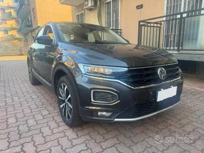 Usata VW T-Roc Advance 116 CV (85 kW) 2019 Marrone SUV