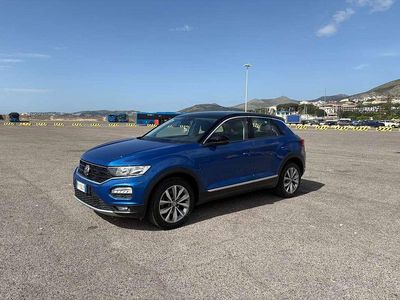Usata VW T-Roc Style 116 CV (85 kW) 2019 Blu/azzurro SUV