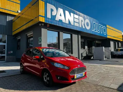 Usata Ford T 95 CV (69 kW) 2017 Rosso Berlina