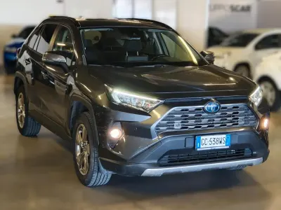 Usata Toyota RAV4 Active 185 CV (136 kW) 2020 Grigio SUV