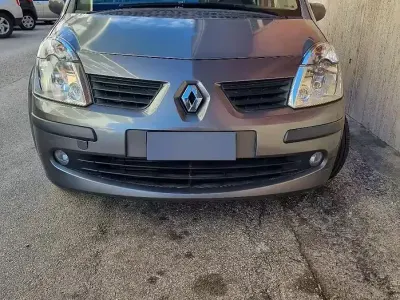 Käytetty Renault Modus 85 HP (62 kW) 2006 Harmaa Tila-auto