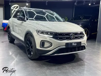 Usata VW T-Roc R-line 150 CV (110 kW) 2024 Other SUV