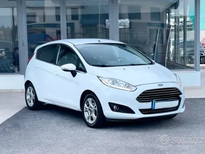 Usado Ford Fiesta 75 HP (55 kW) 2016 Branco Citadino