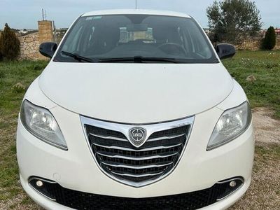 Usata Lancia Ypsilon Gold 80 CV (58 kW) 2013 Bianco Utilitaria