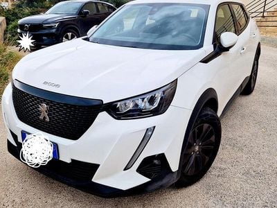 Usata Peugeot 2008 Active 131 CV (96 kW) 2022 Bianco SUV