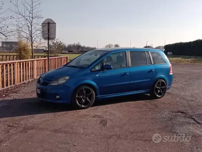 Usata Opel Zafira OPC 240 CV (176 kW) 2006 Bluazzurro Monovolume