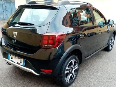 Usata Dacia Sandero Stepway 90 CV (66 kW) 2018 Nero Berlina