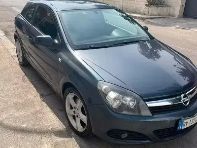Usata Opel Astra 110 CV (80 kW) 2007 Grigio Utilitaria